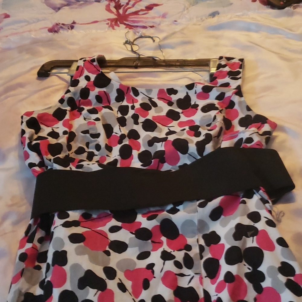 Dress - Picture 9 of 14